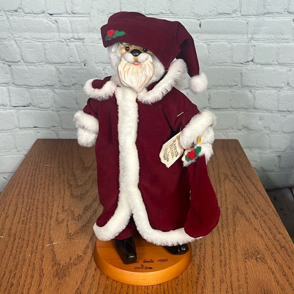 Vintage 1990 ROBERT RAIKES Classic Santa Bear Limited Edition Stand